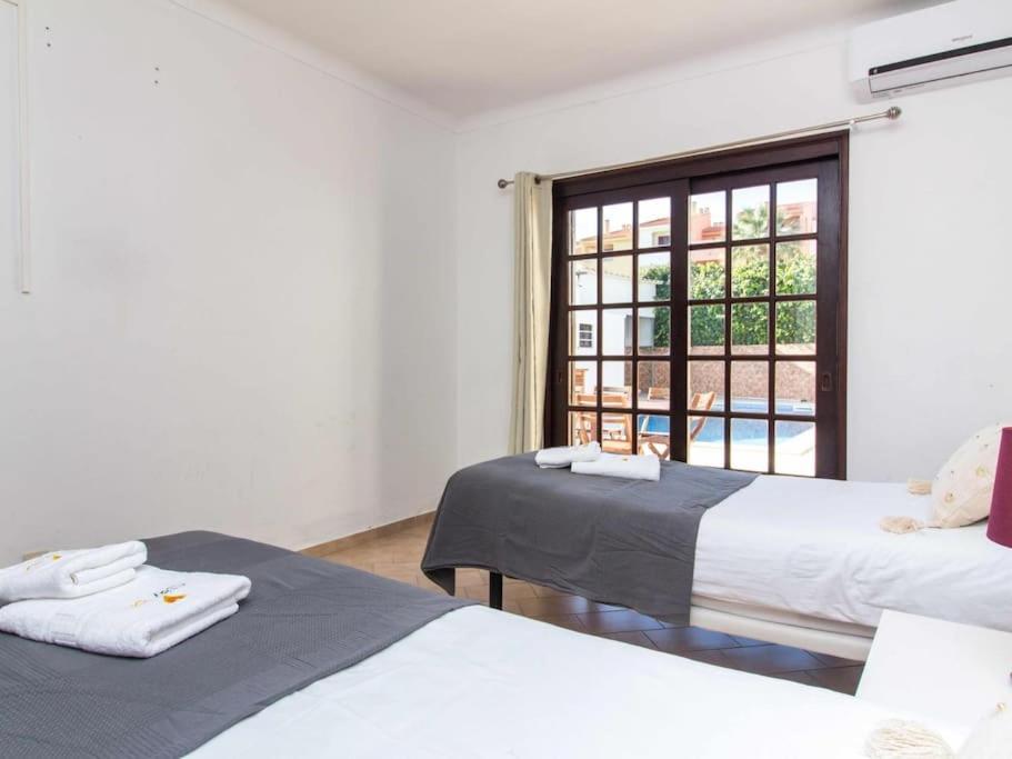 Villa Dogueno- Privat Pool & Privacy & Albufeira Center Exterior photo